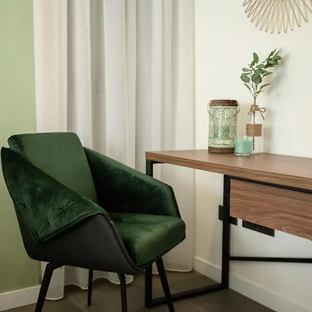 فيلة Carlotta Vižinada