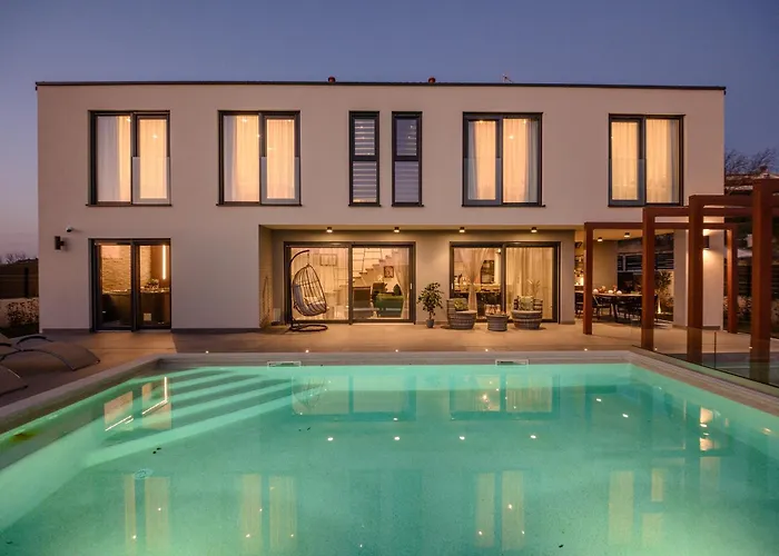 Carlotta Villa Vižinada